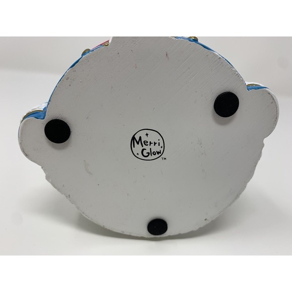 Merri Glow Nutcracker King Castle Snow Globe without Music - Picture 6 of 7